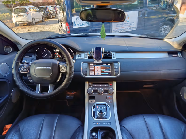 Land Rover Range Rover Evoque - 31