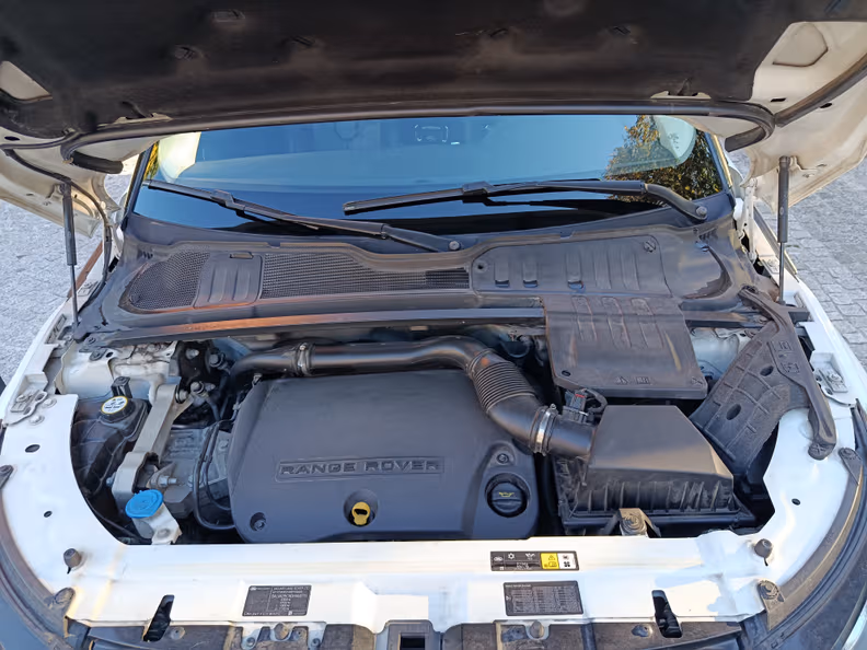 Land Rover Range Rover Evoque - 45