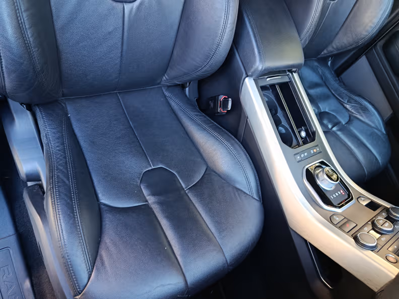 Land Rover Range Rover Evoque - 23