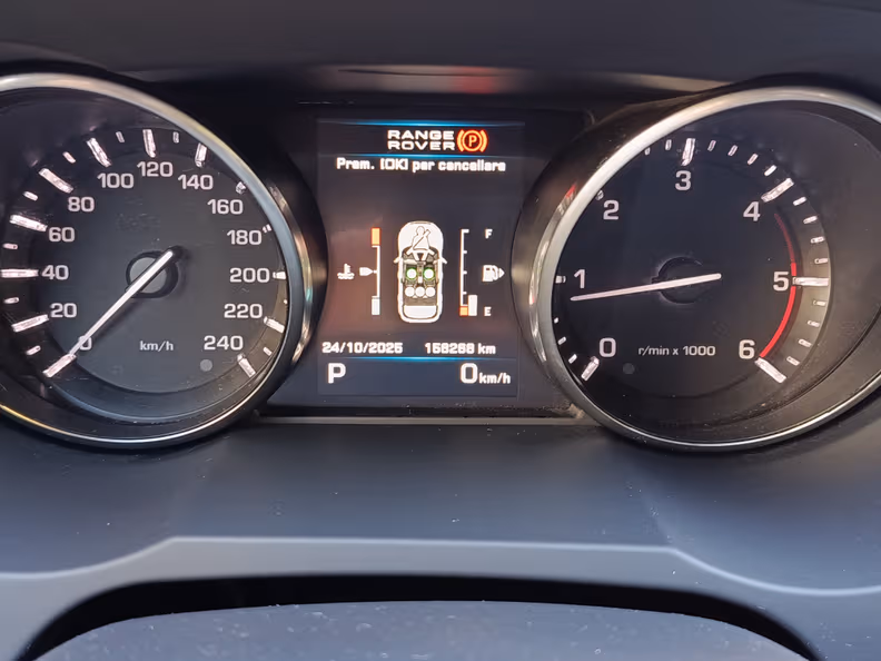 Land Rover Range Rover Evoque - 12