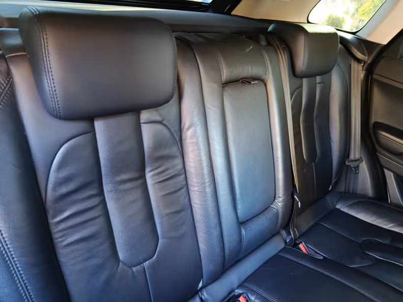 Land Rover Range Rover Evoque - 30