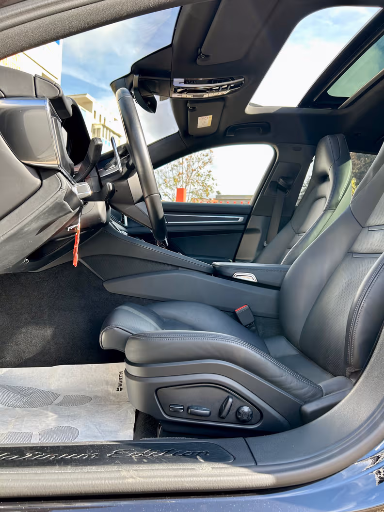 Porsche Panamera - 16