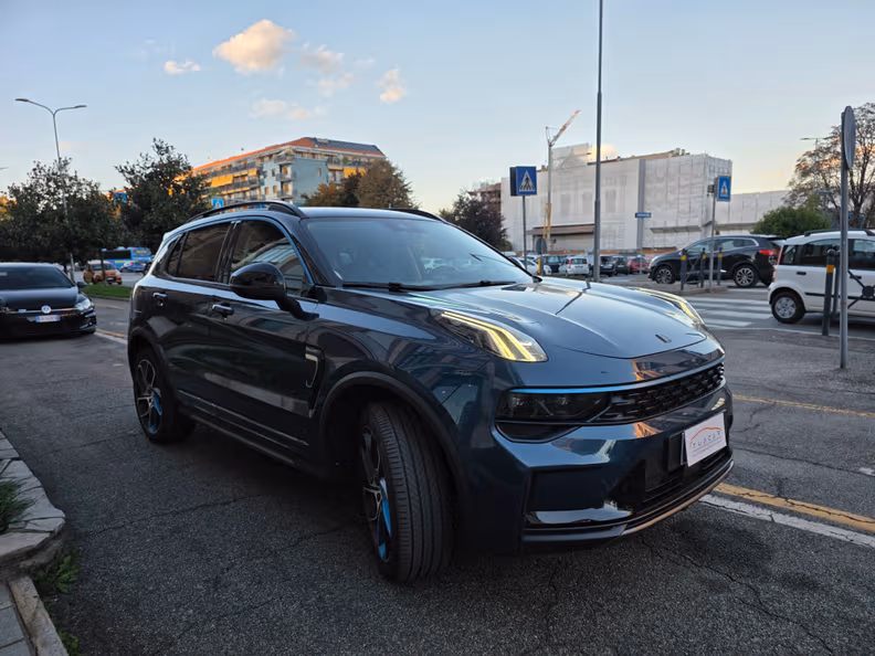 Lynk & co 01 - 3