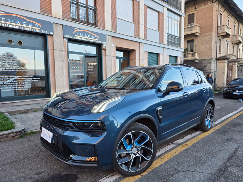 Lynk & co 01 - 1