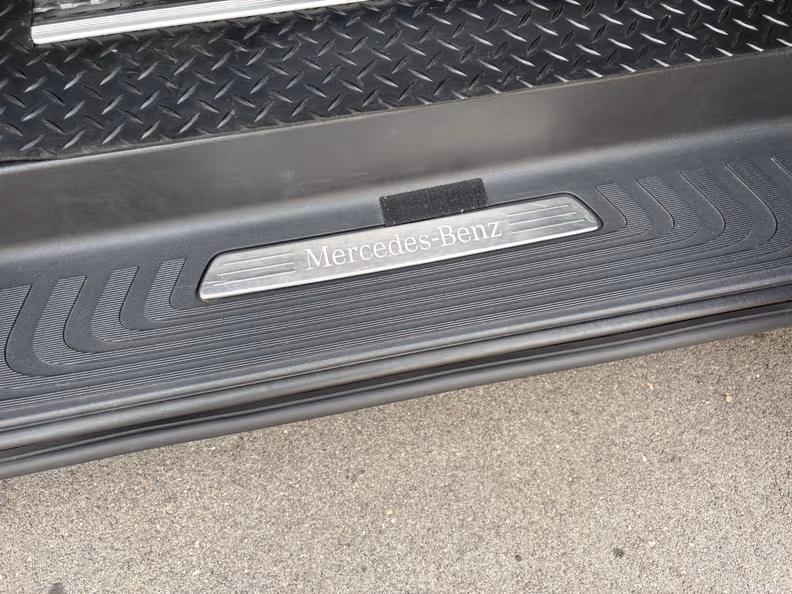 Mercedes-Benz V-Class - 36