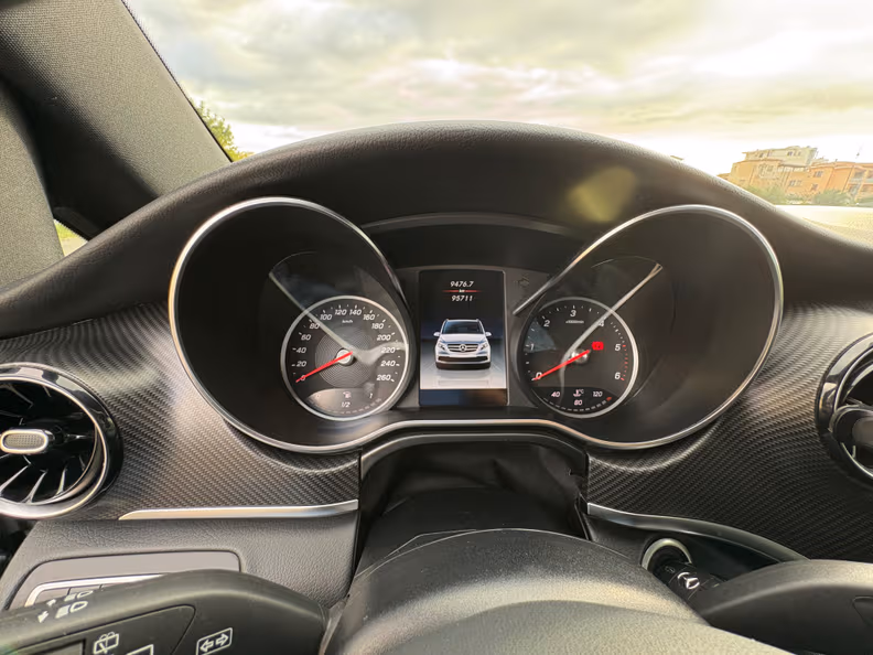 Mercedes-Benz V-Class - 21