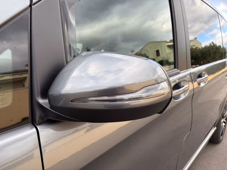 Mercedes-Benz V-Class - 11