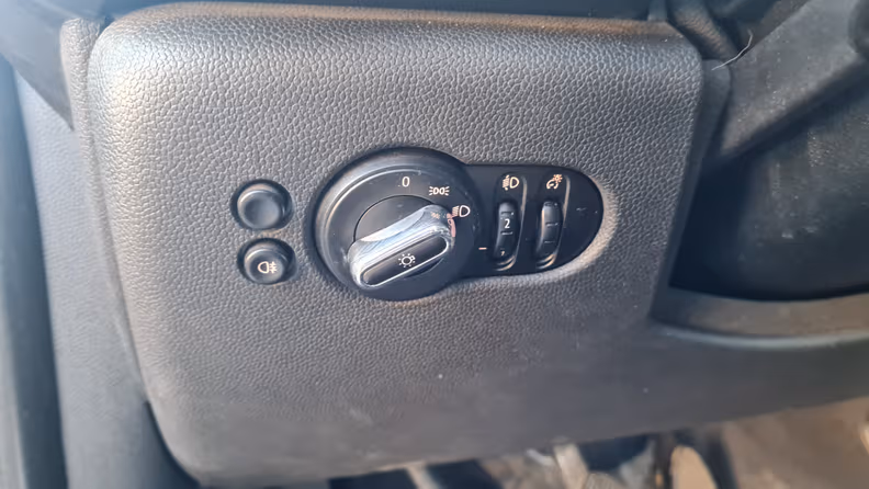 Mini 3-door / 5-door Hatch - 23