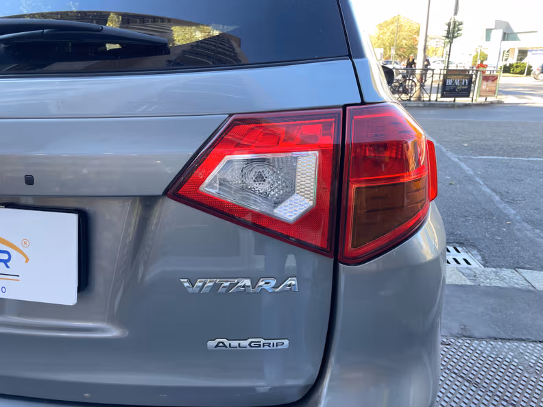 Suzuki Vitara / e Vitara - 23