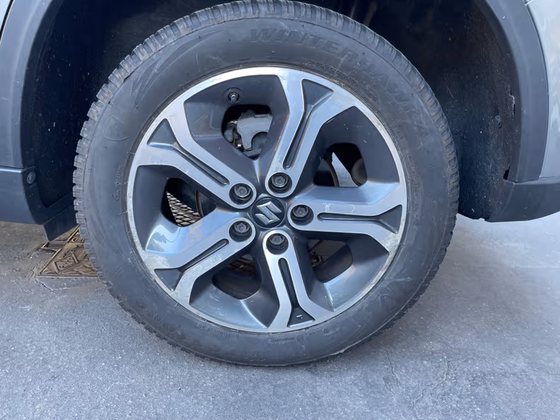 Suzuki Vitara / e Vitara - 17