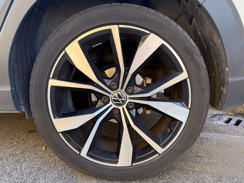 Volkswagen Taigo - 42