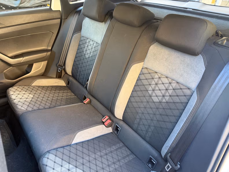 Volkswagen Taigo - 27