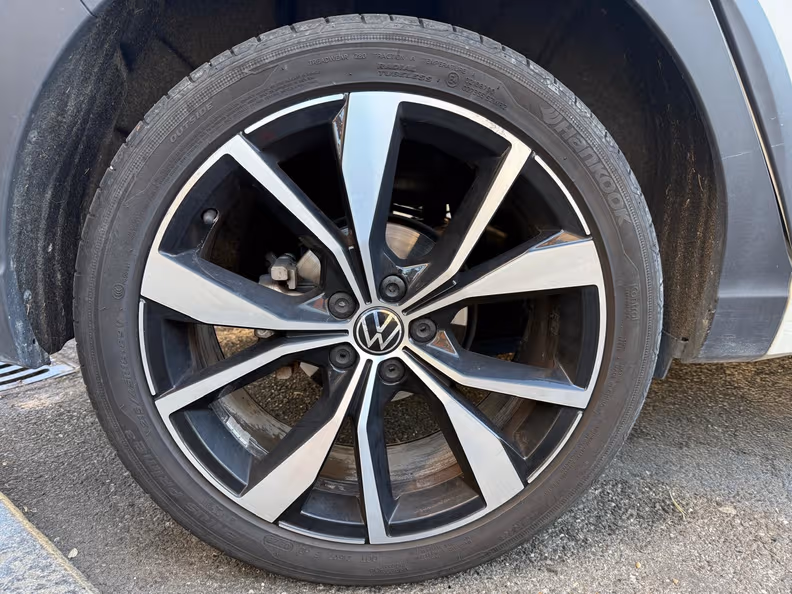 Volkswagen Taigo - 43