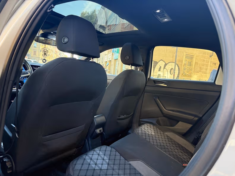 Volkswagen Taigo - 13