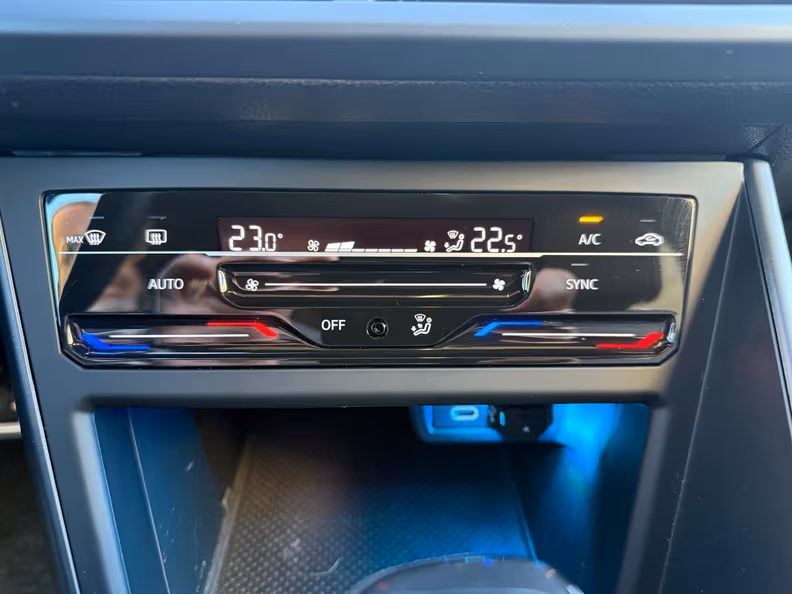 Volkswagen Taigo - 22