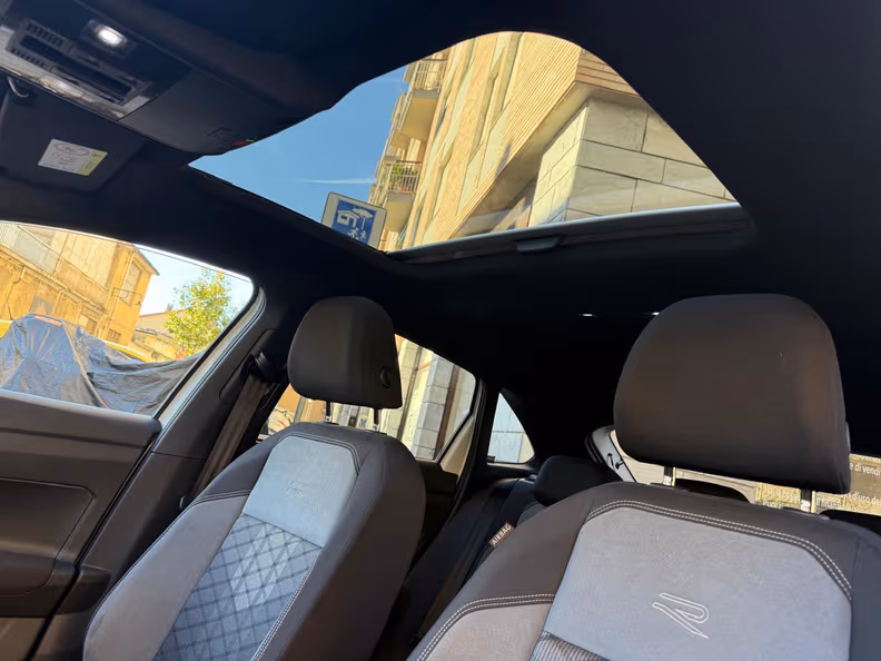 Volkswagen Taigo - 12