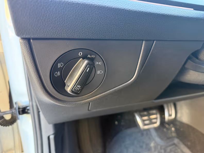 Volkswagen Taigo - 31