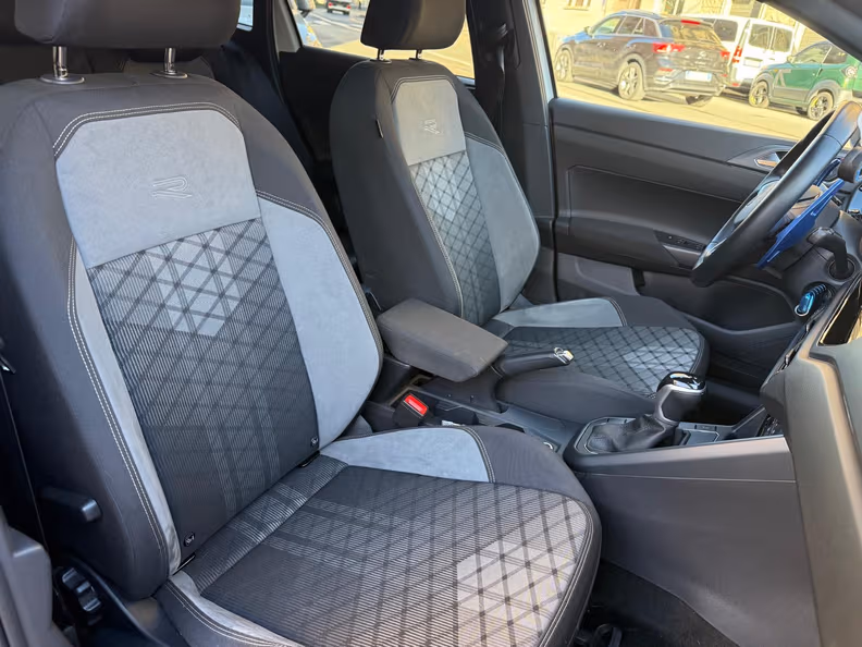 Volkswagen Taigo - 29