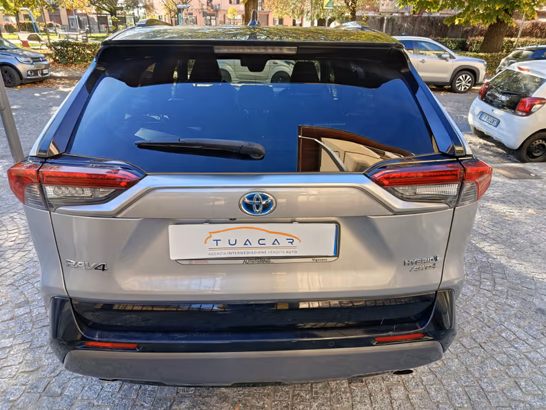 Toyota RAV4 - 6