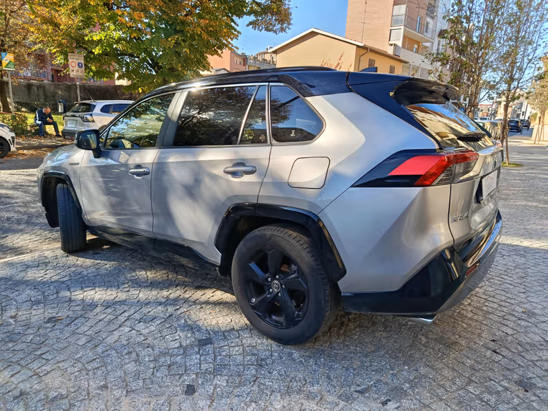 Toyota RAV4 - 7