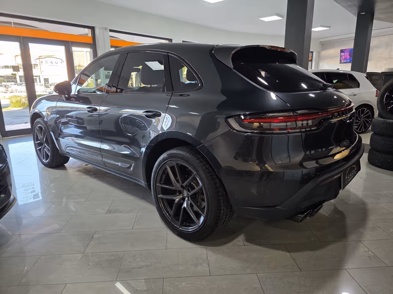 Porsche Macan - 4