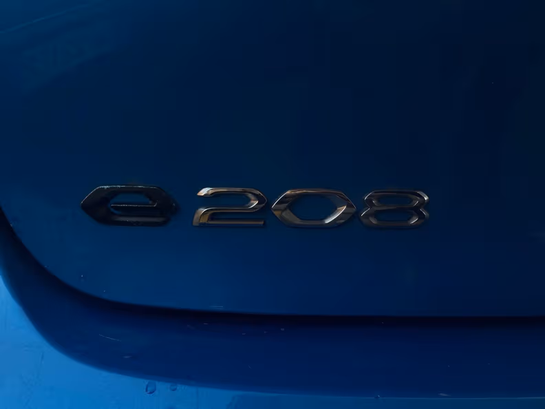 Peugeot 208 - 7