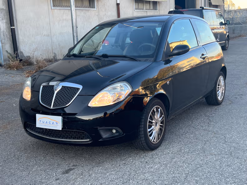 Lancia Ypsilon - 1