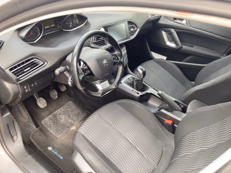 Peugeot 308 - 42