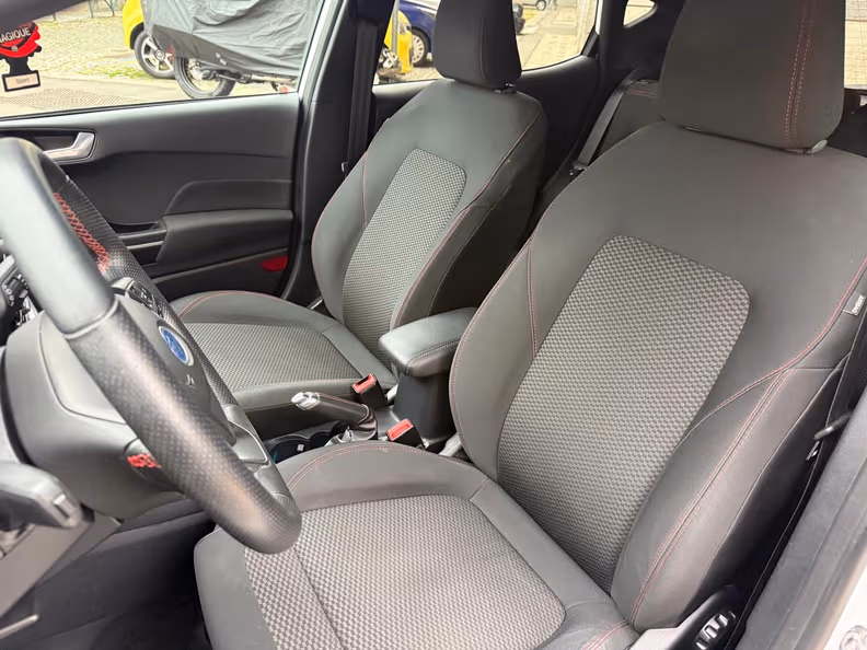 Ford Fiesta - 10
