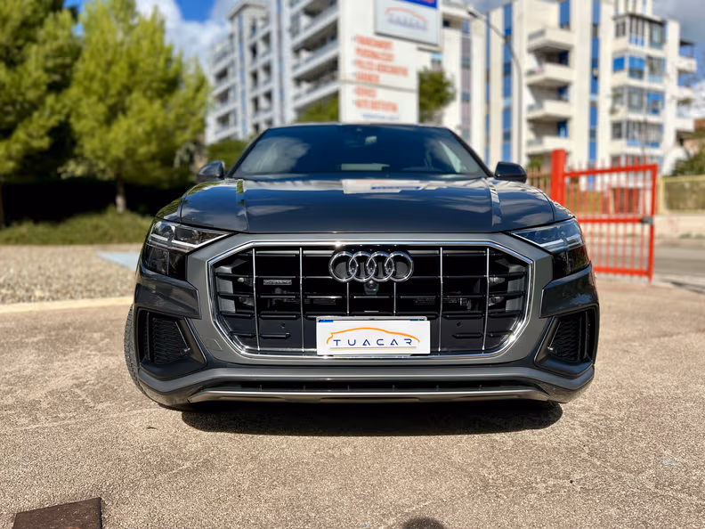 Audi Q8 - 4