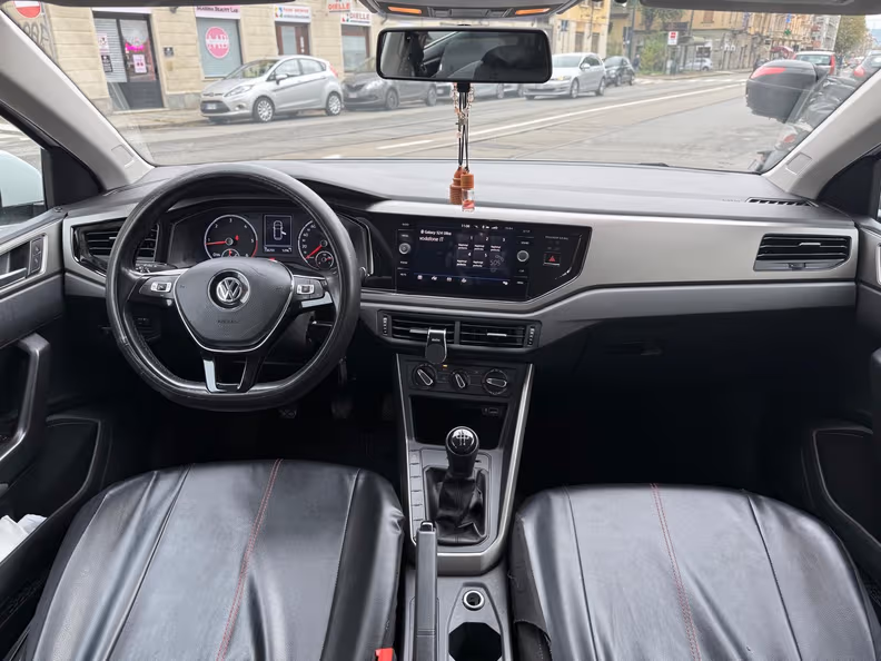 Volkswagen Polo - 13