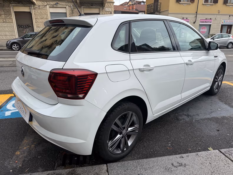 Volkswagen Polo - 8