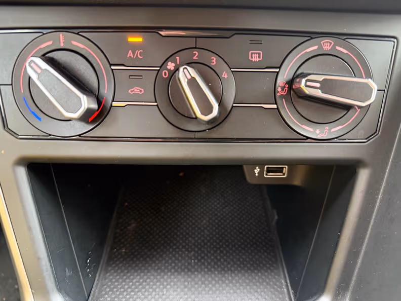 Volkswagen Polo - 21