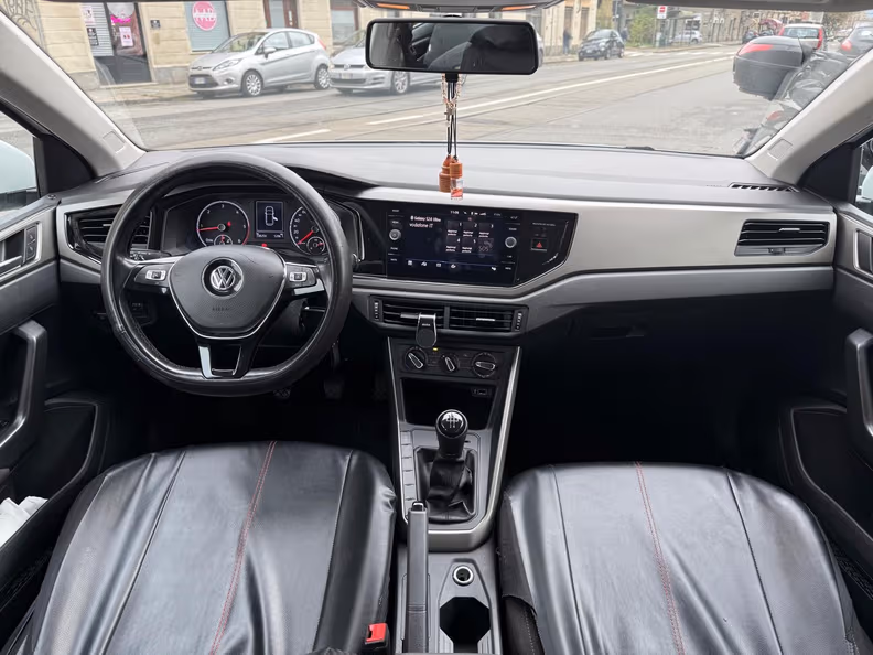 Volkswagen Polo - 25