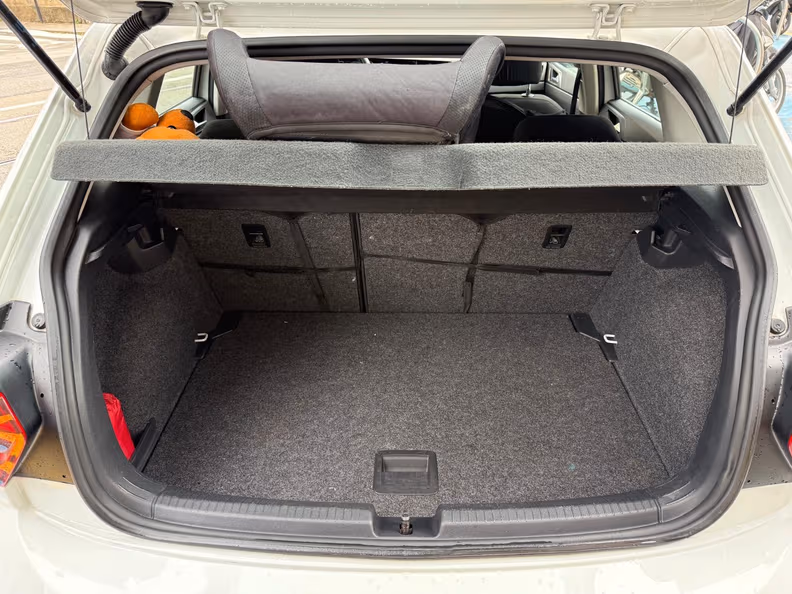 Volkswagen Polo - 32