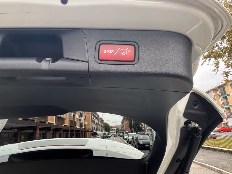 Mercedes-Benz B-Class - 38