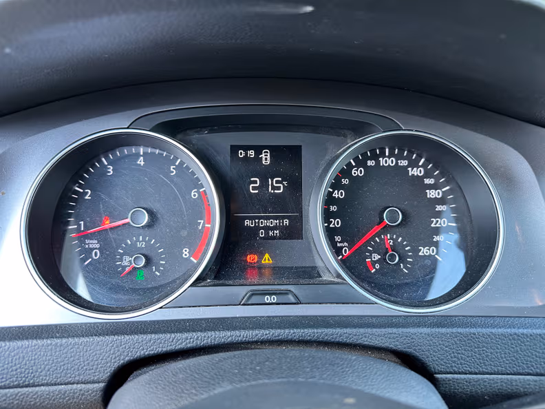 Volkswagen Golf - 11