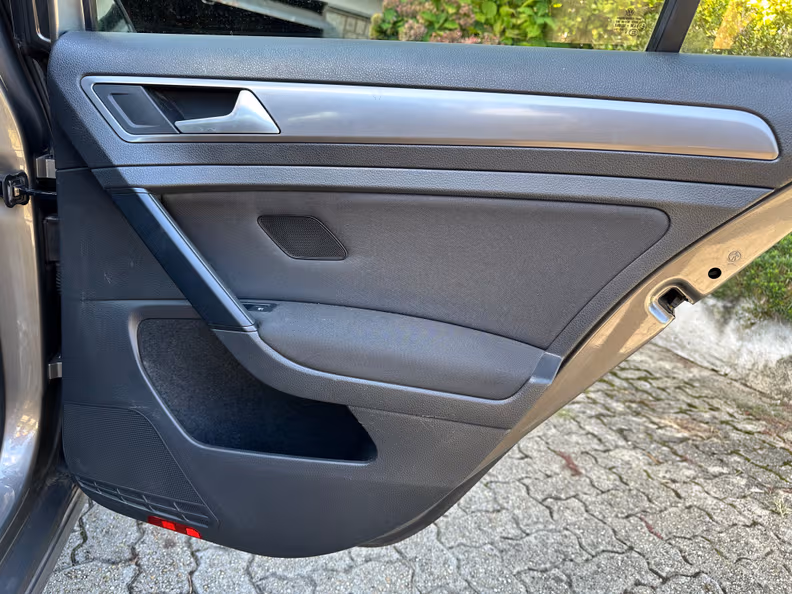 Volkswagen Golf - 31