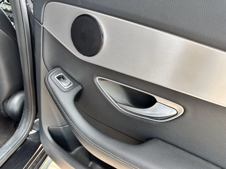 Mercedes-Benz C-Class - 24