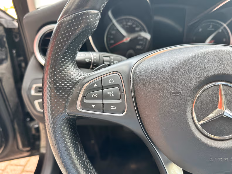 Mercedes-Benz C-Class - 10