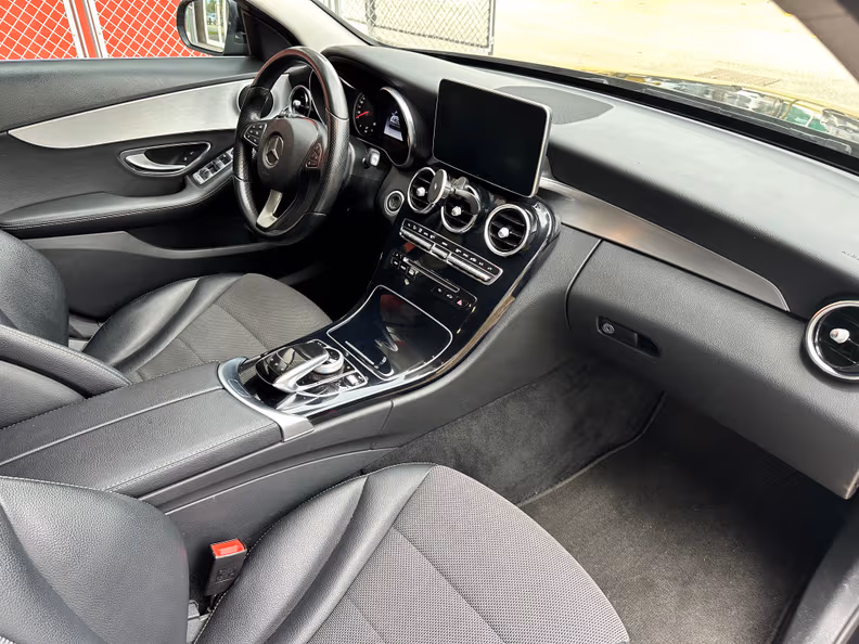 Mercedes-Benz C-Class - 26