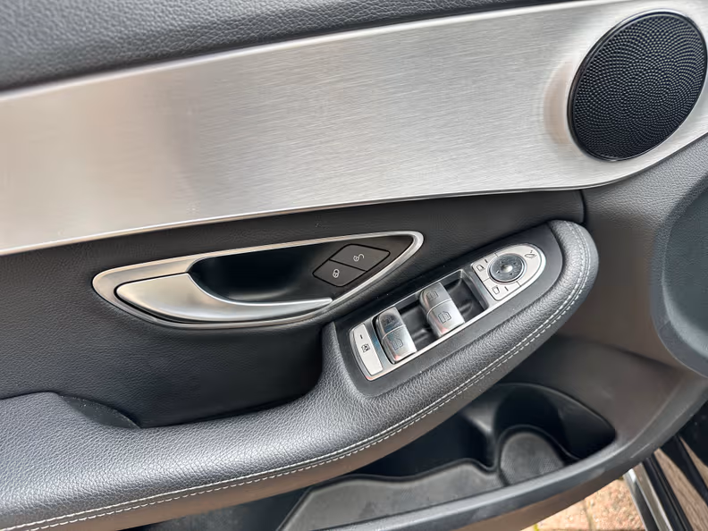 Mercedes-Benz C-Class - 22