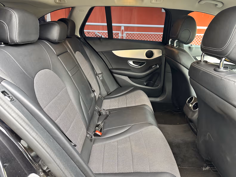 Mercedes-Benz C-Class - 34