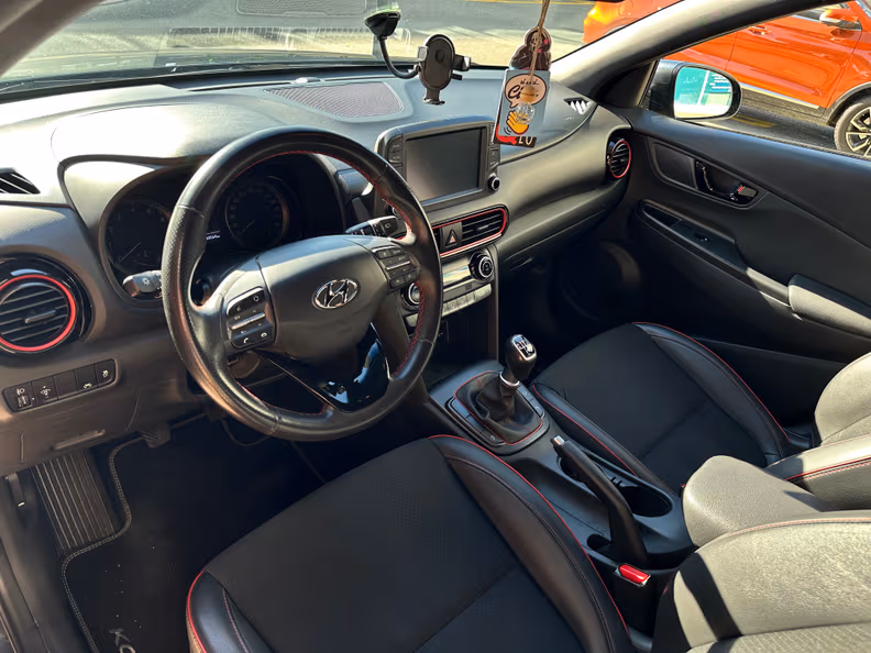 Hyundai Kona - 8