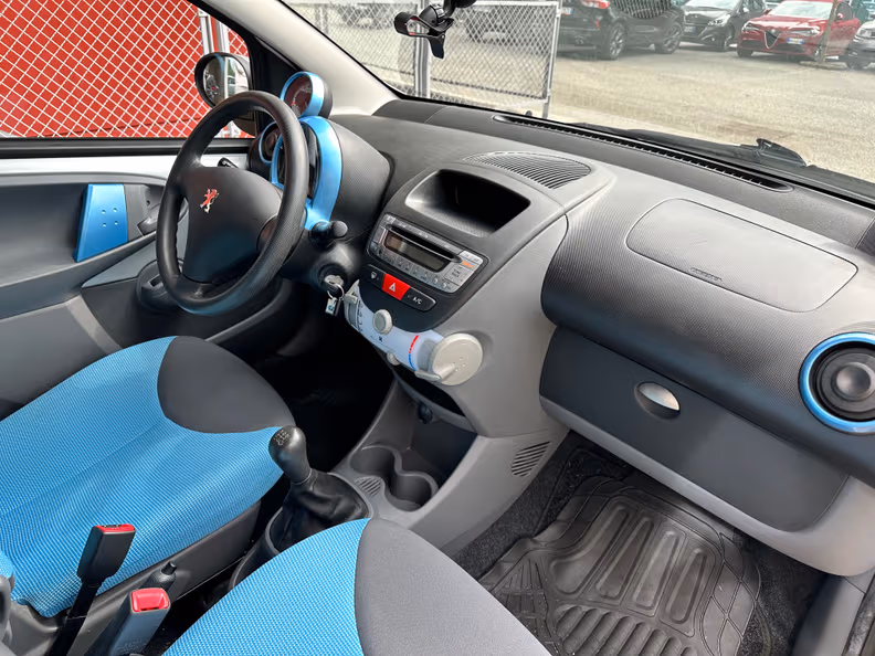 Peugeot 107 - 30