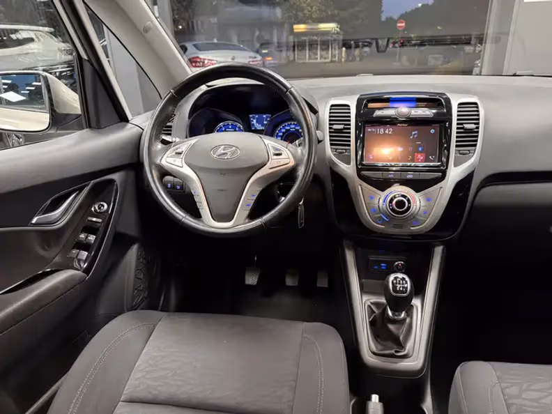 Hyundai ix20 - 11