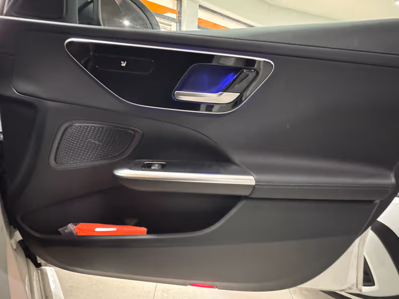 Mercedes-Benz C-Class - 17