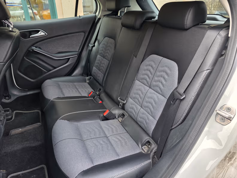 Mercedes-Benz GLA-Class - 13