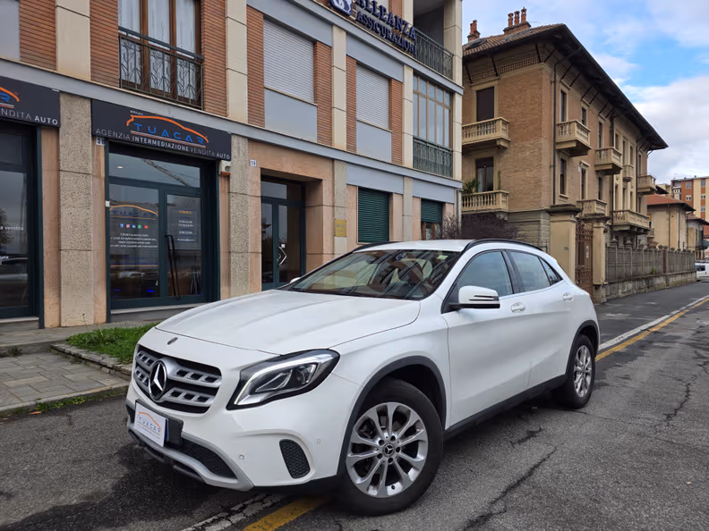Mercedes-Benz GLA-Class - 1