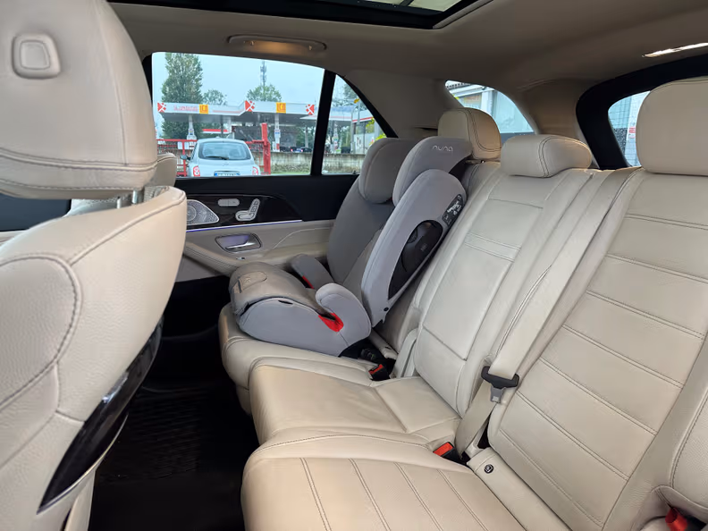 Mercedes-Benz GLE-Class - 30